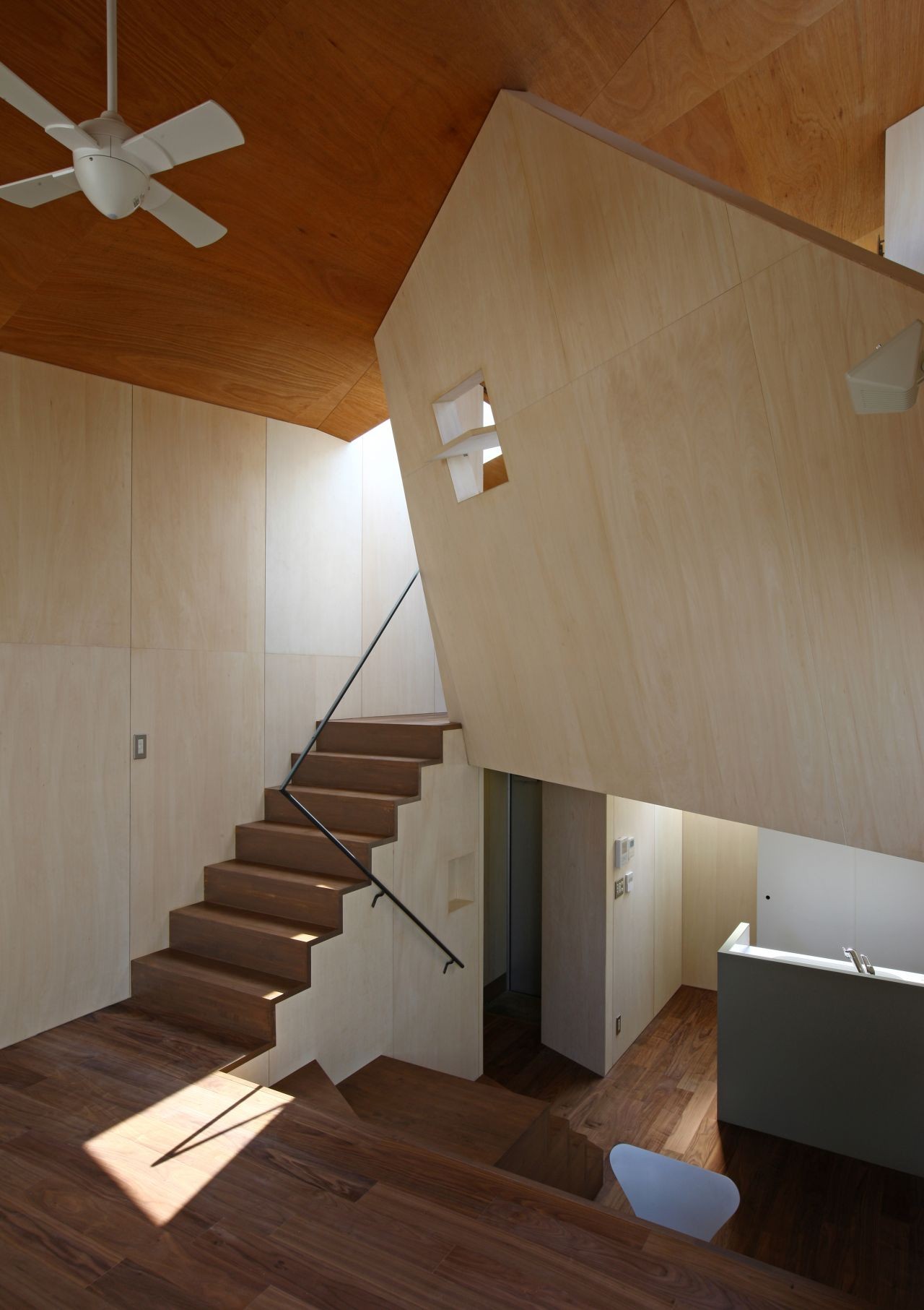 Gallery of House at Akatsuka / Atelier HAKO Architects - 16
