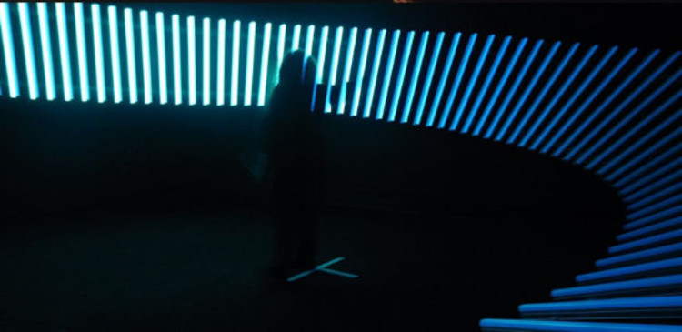 Vídeo: Centro. Instalação interativa de luz / Claudia Paz e Peter Seinfeld - Mais Imagens