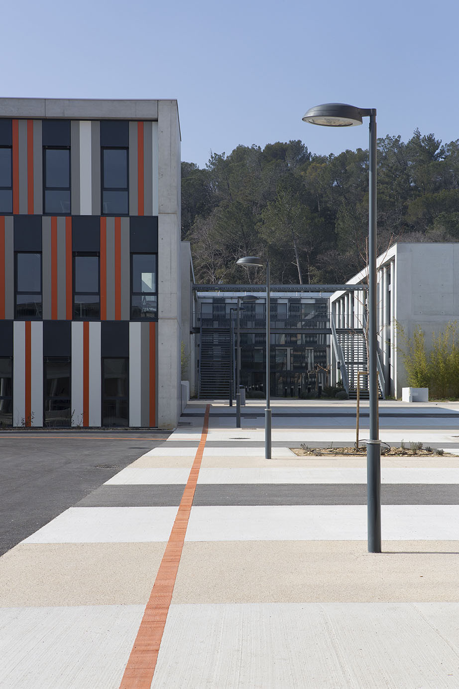 Lycée Albert Einstein Sainte Genevieve Des Bois