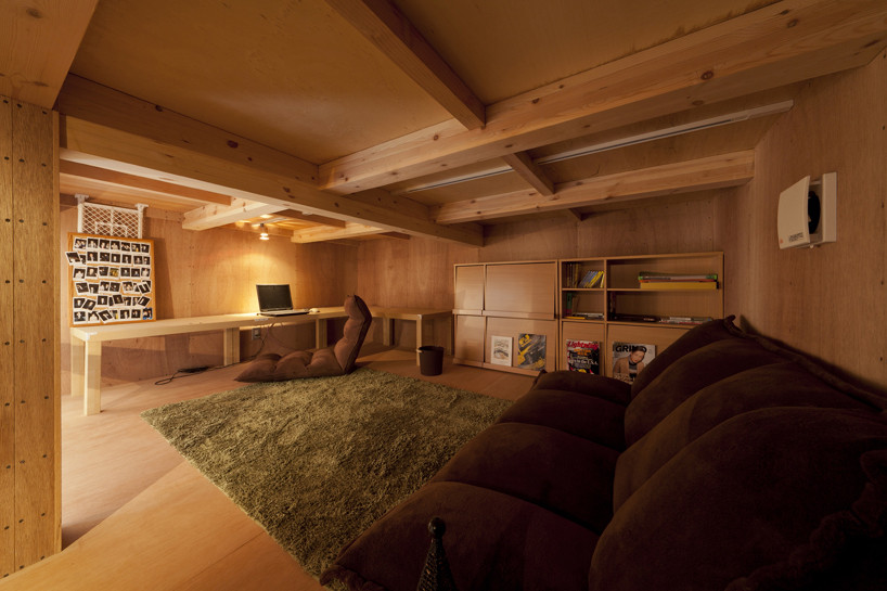 Gallery of House in Shimomaruko / Atelier HAKO Architects - 12