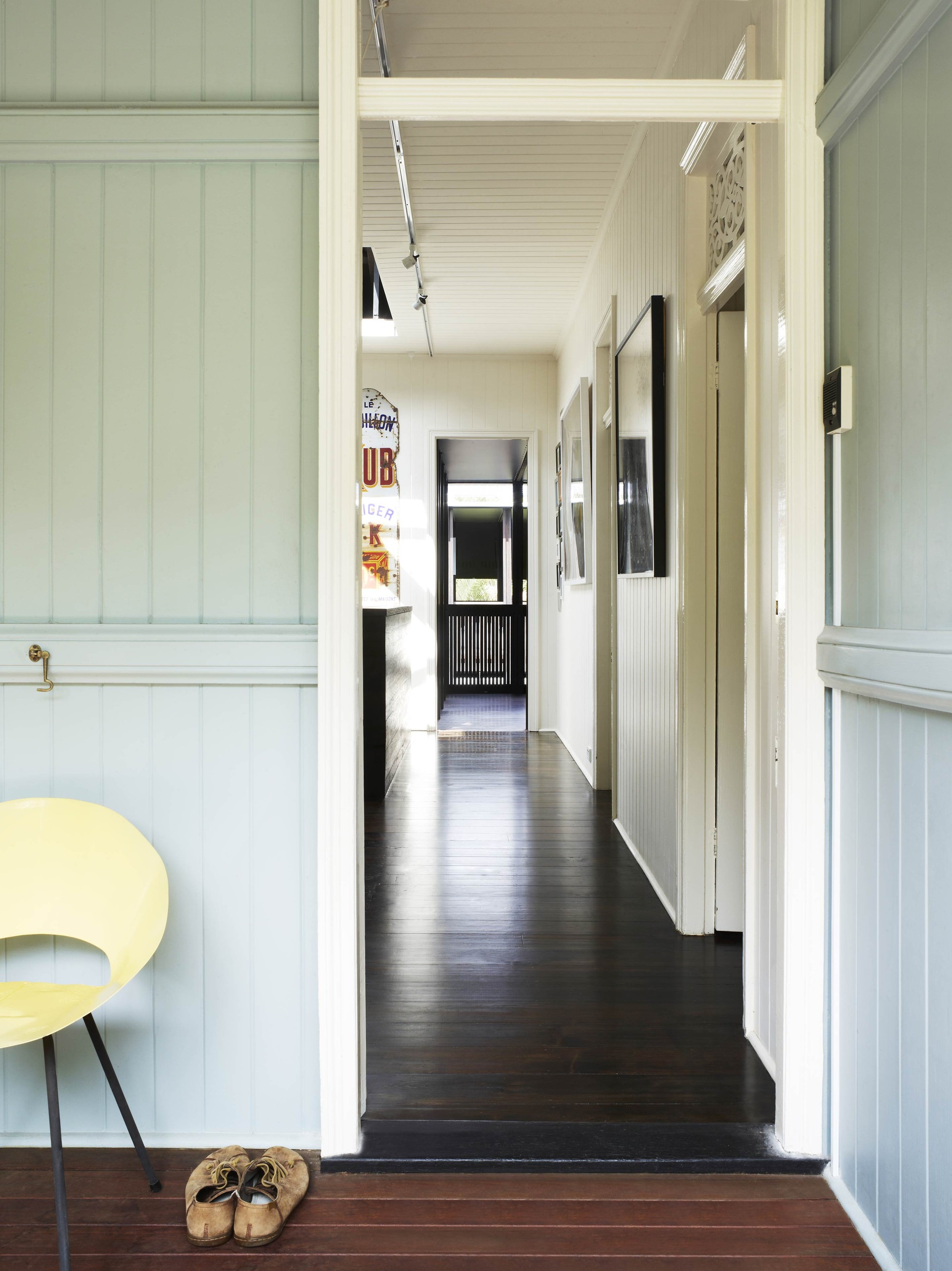 Gallery of Raven Street House / James Russell Architect 10