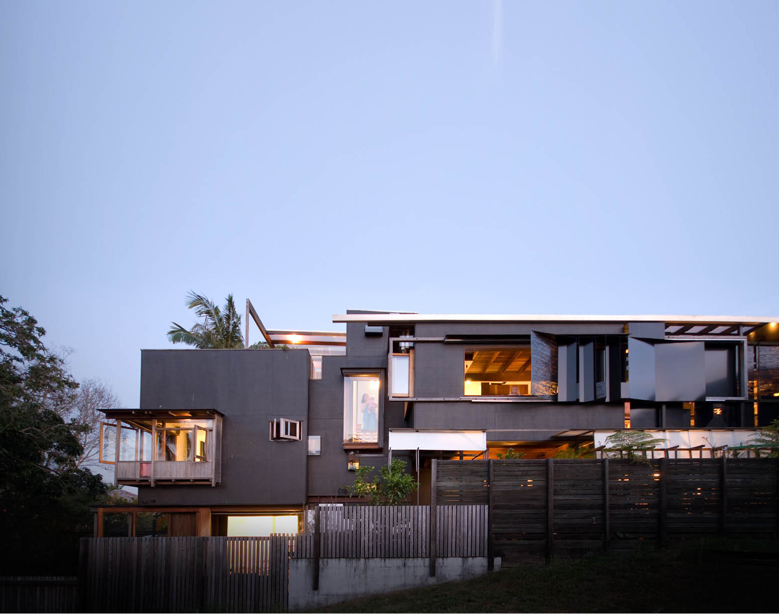 The Left-Over-Space House / Cox Rayner Architects - Facade, Windows