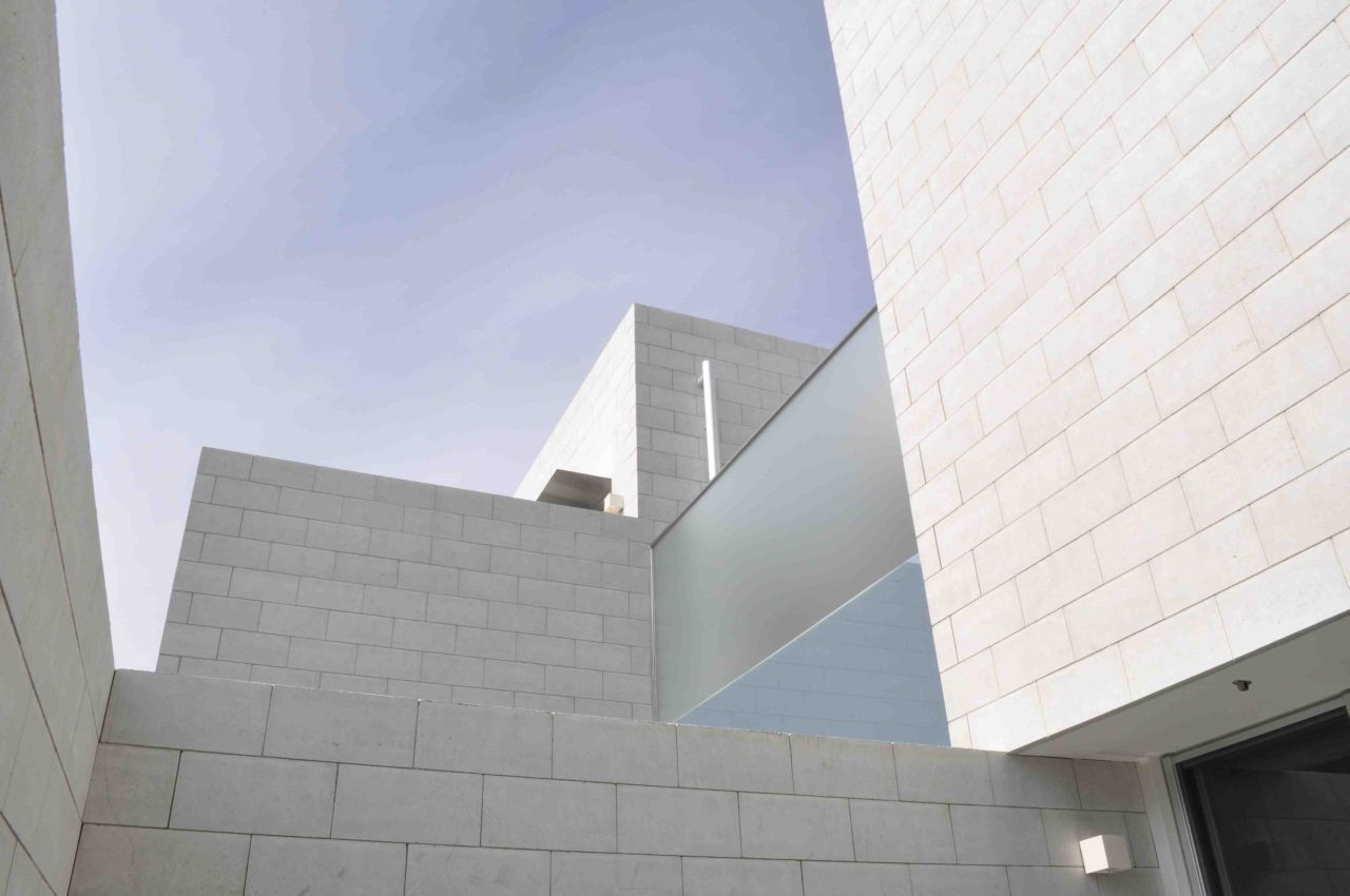 Gallery of Sunlight of Calm / D.I.G Architects - 16