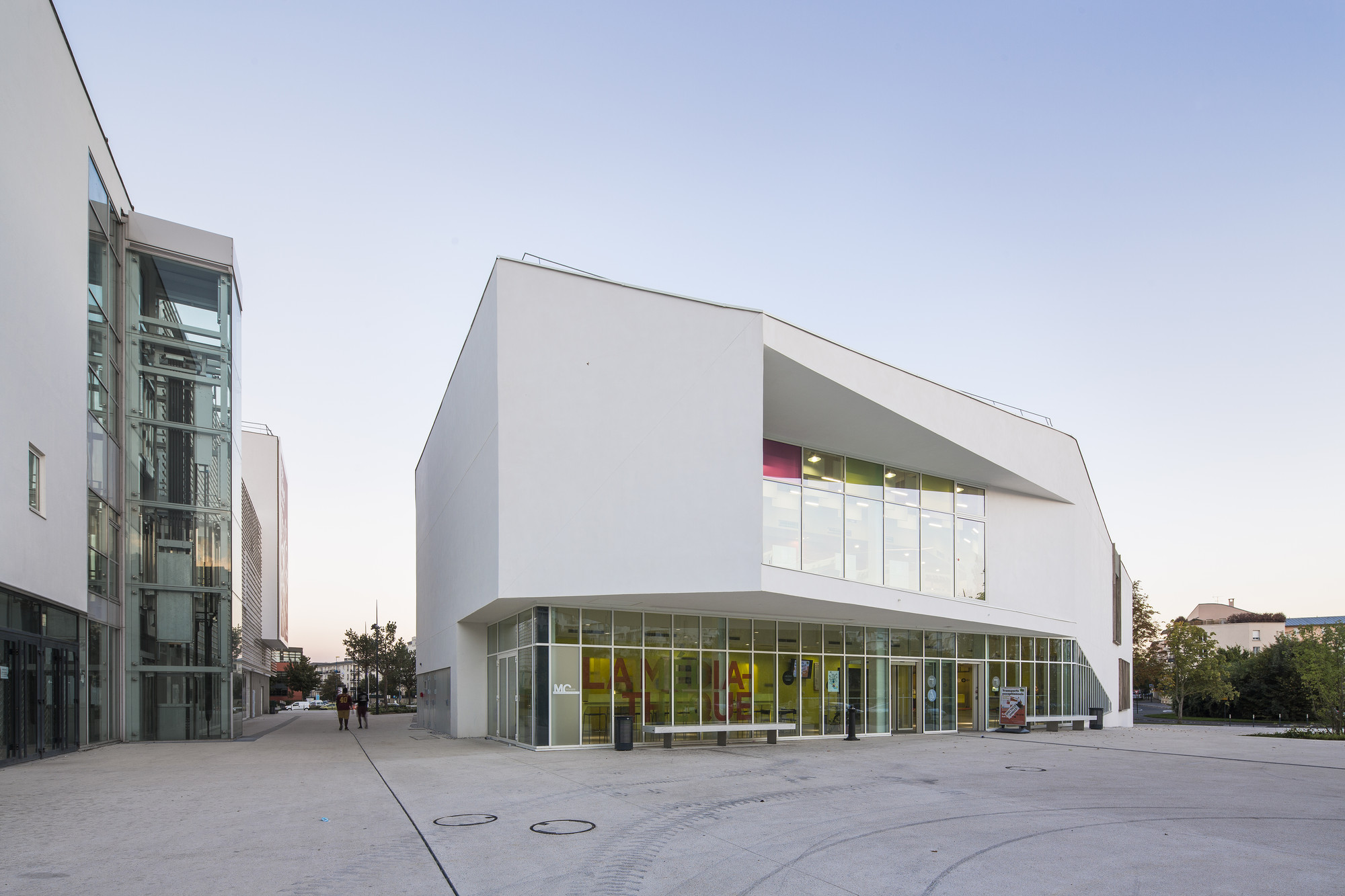 Gallery of Chelles Multimedia Library / Atelier Novembre Architecture 16