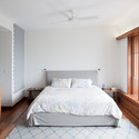 The Sunshine Beach House / Wilson Architects - Houses, Bedroom, Door, Beam, Bed