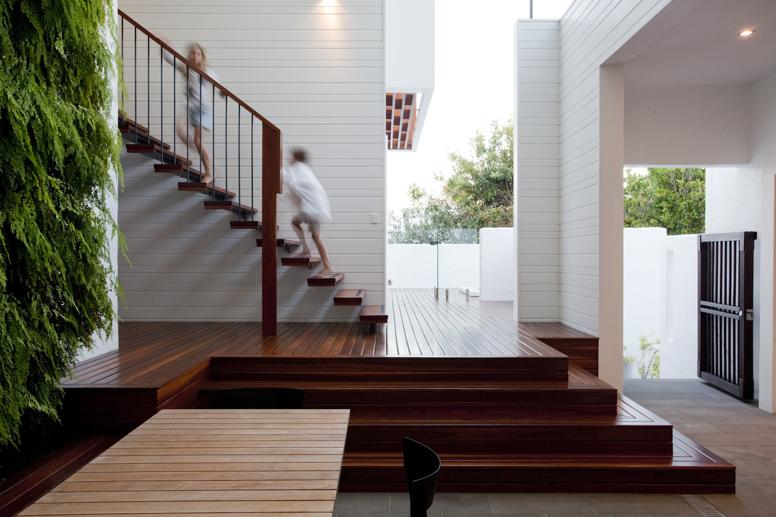 Gallery of The Sunshine Beach House / Wilson Architects - 12