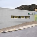 Consultorio Medico en la Envia / Castillo Miras Arquitectos + Miguel Barahona - Imagen 3 de 16