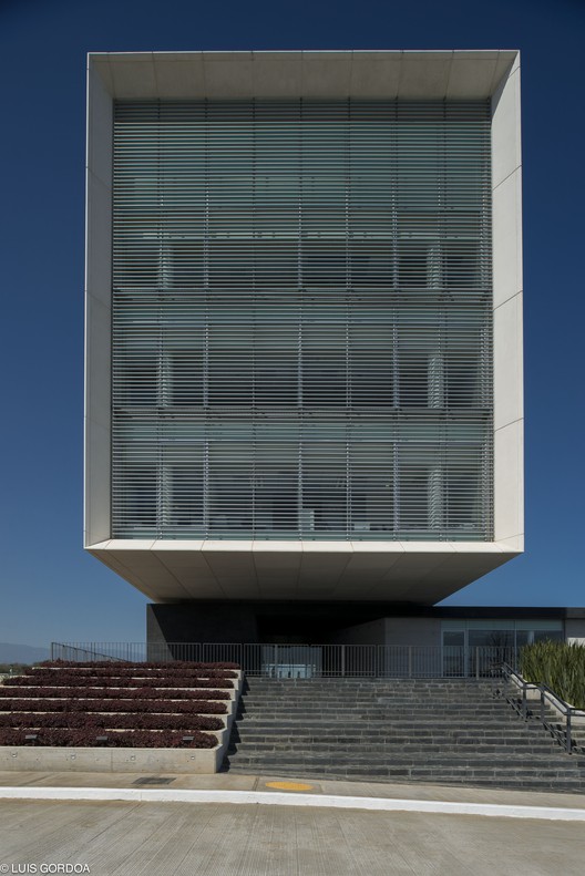 Salas Regionales del Golfo / VOX STUDIO - Facade