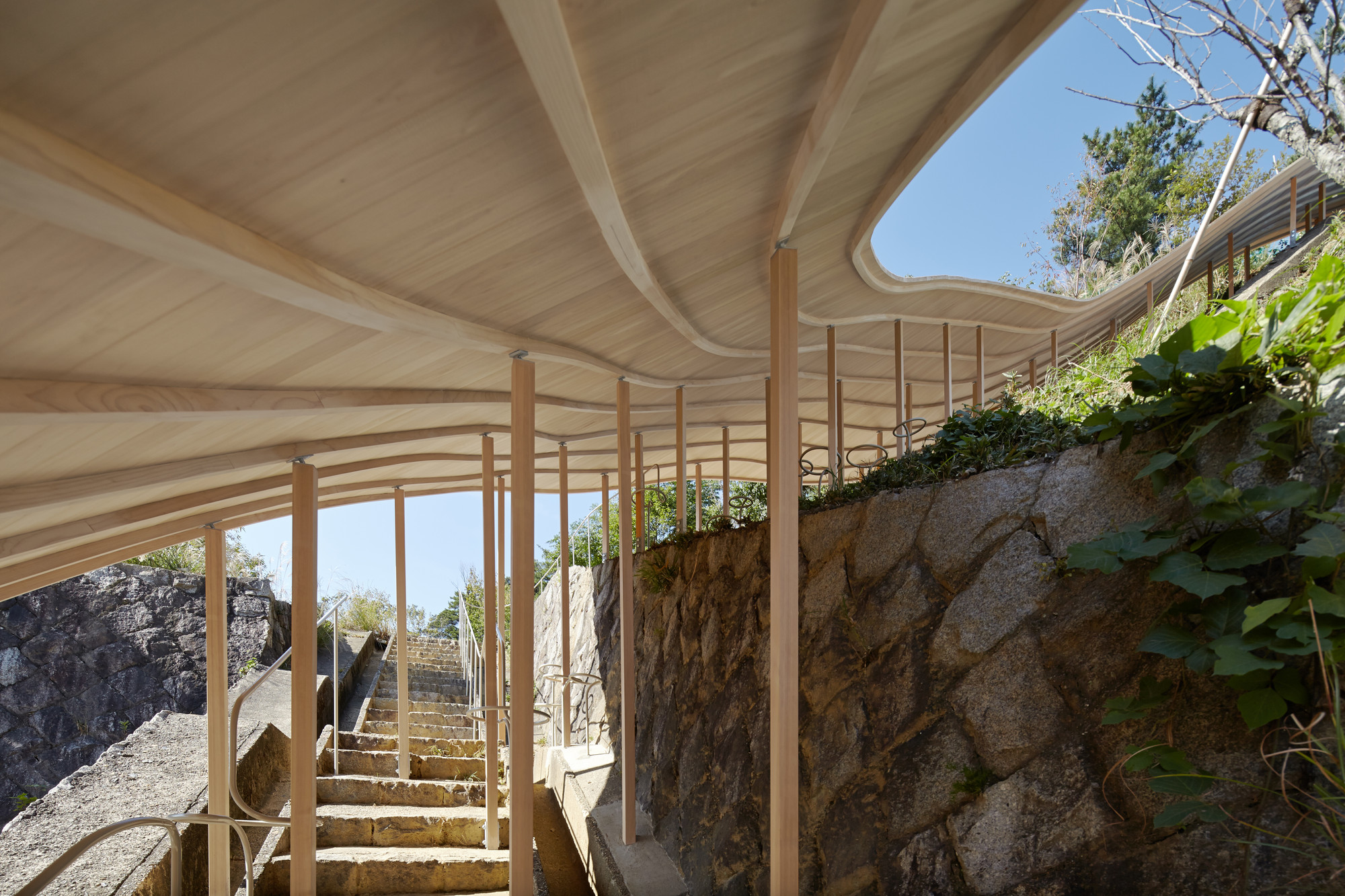 Ryue Nishizawa and nendo Roof & Mushrooms Pavilion, view under the roof