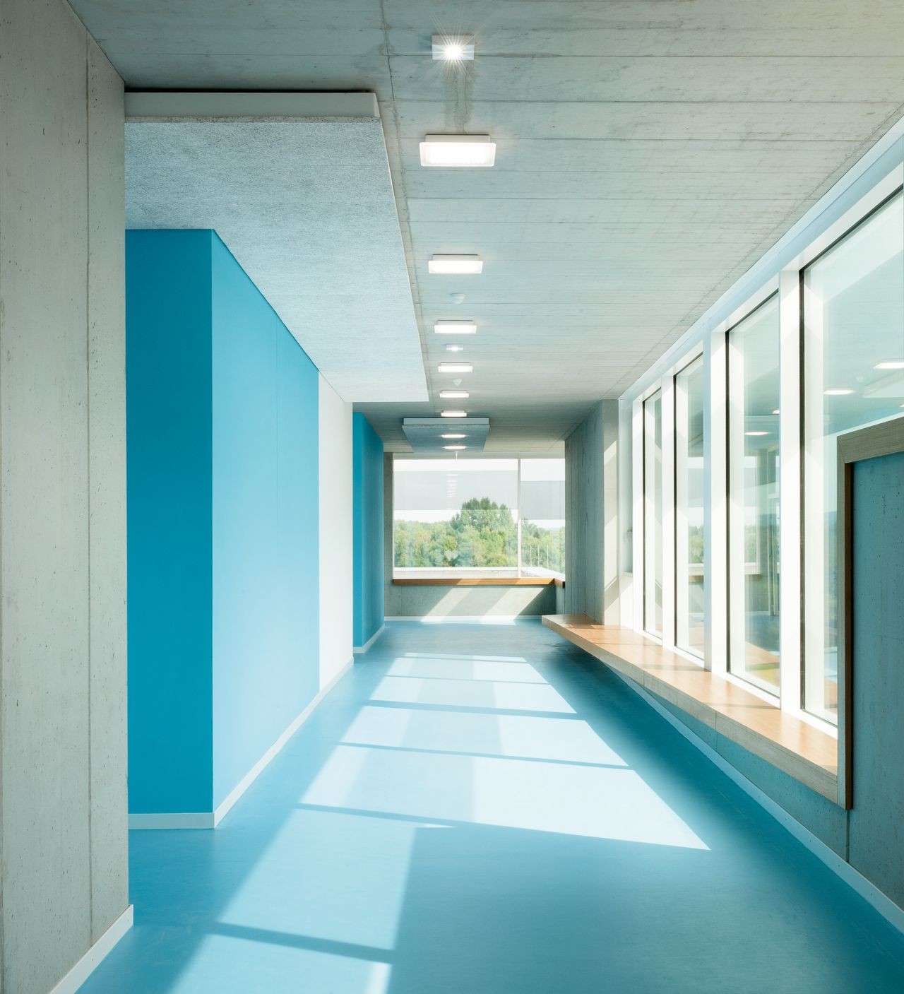 Gallery of The New Ergolding Secondary School / Behnisch Architekten ...