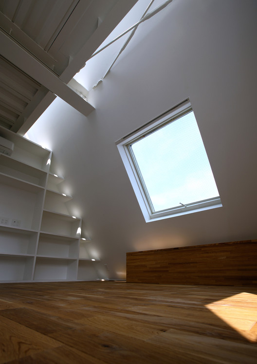 House at Komazawa / Atelier HAKO Architects  - Windows, Beam