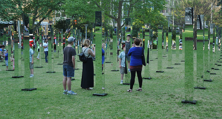O reflexo de Sydney na intervenção urbana “Field” - Mais Imagens