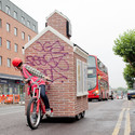 Espaços públicos móveis revitalizam um bairro em Londres - Image 1 of 4