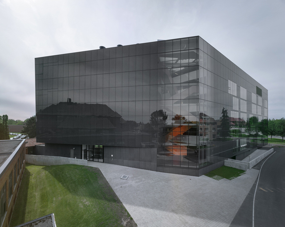 Gallery of AnneMarie Edward Science Building at John Abbott College