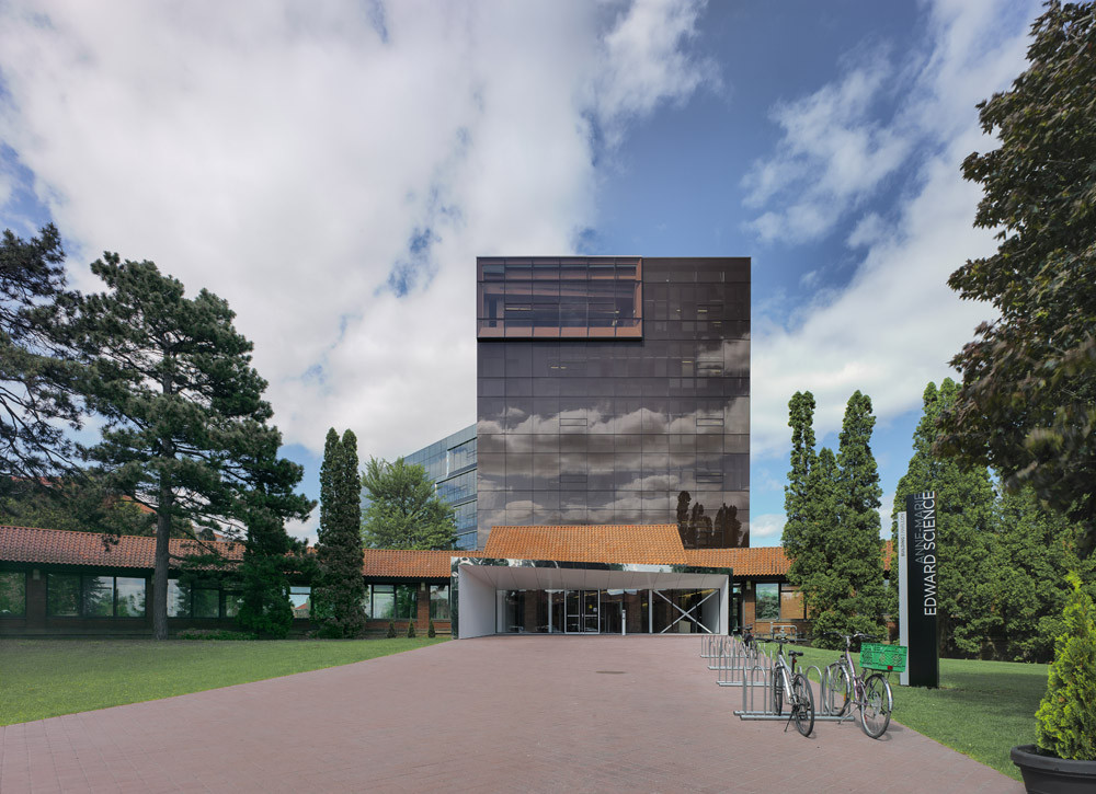 Gallery of AnneMarie Edward Science Building at John Abbott College
