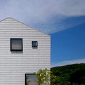 Vivienda en Oiso / Atelier HAKO Architects  - Casas