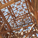 Paleys sobre Pilares / Studio Weave - Instalaciones Temporales
