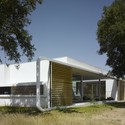Casa entre carvalhos / Murado & Elvira Architects - Casas