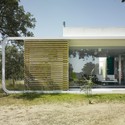 Casa entre carvalhos / Murado & Elvira Architects - Casas