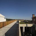 Casa en Caxias / Antonio Costa Lima + L Arquitectos - Image 2 of 5