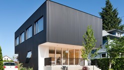 Oakley House / Benjamin Waechter Architect