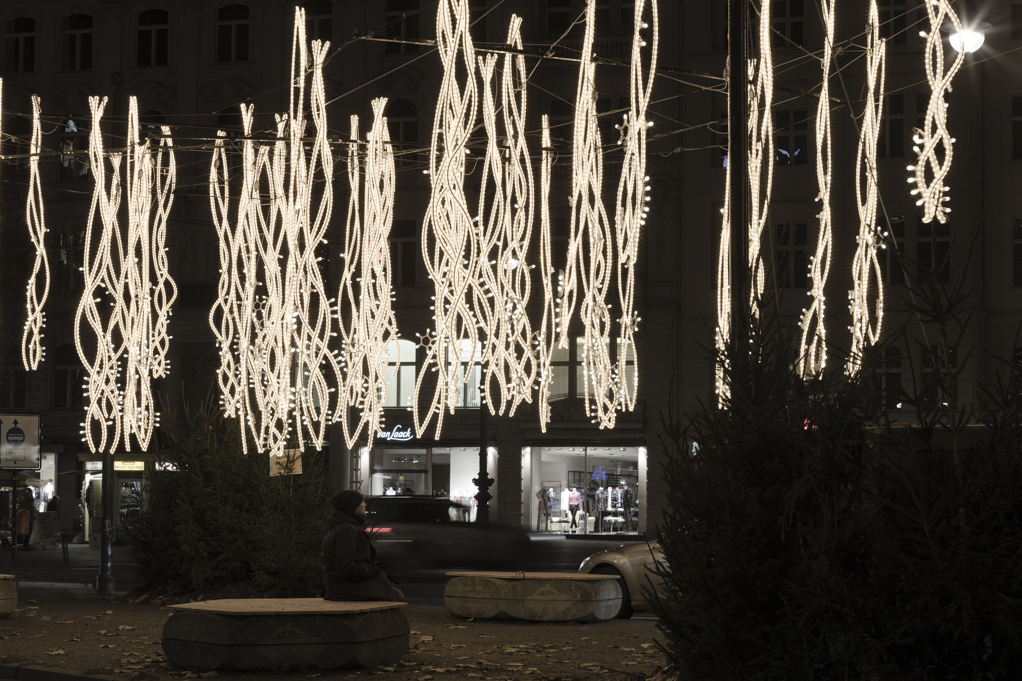 Festive lights. Deluxe christmas lights. Гирлянда новогодняя. Светильник инсталляция. Deluxe christmas lights.