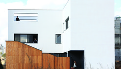 Easy House / TRU Architects