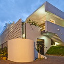 Kapadia Residence / Coalesce Design Studio - Houses, Facade