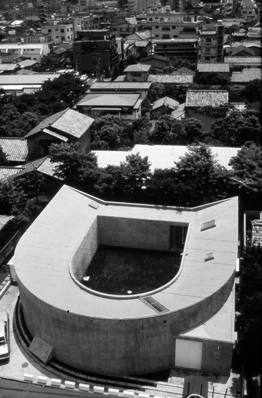Clásicos de Arquitectura: White U / Toyo Ito, © Koji Taki