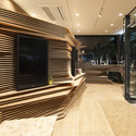 Shun Shoku Lounge by Guranavi / Kengo Kuma & Associates - Handrail