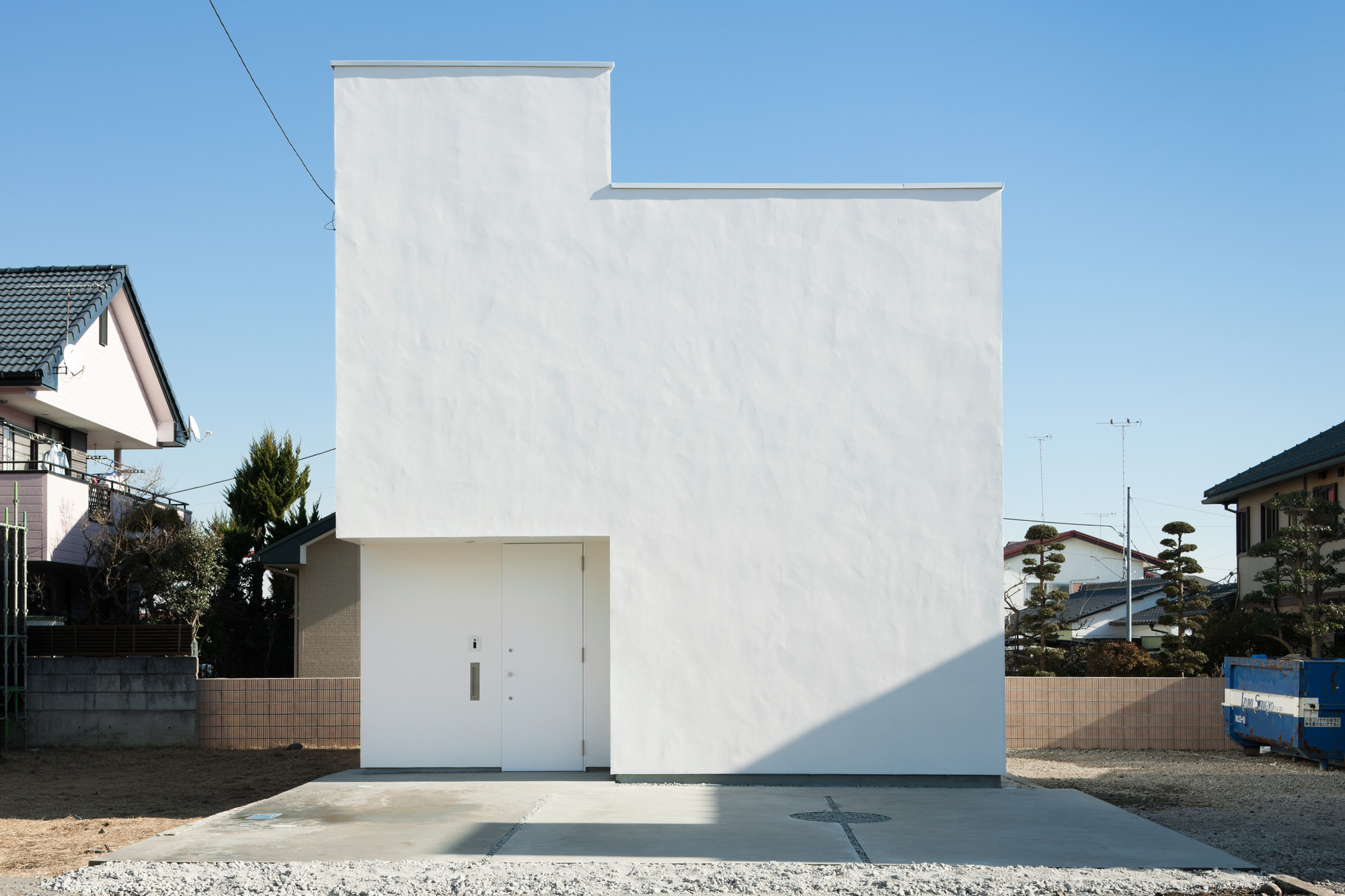 © Takumi Ota