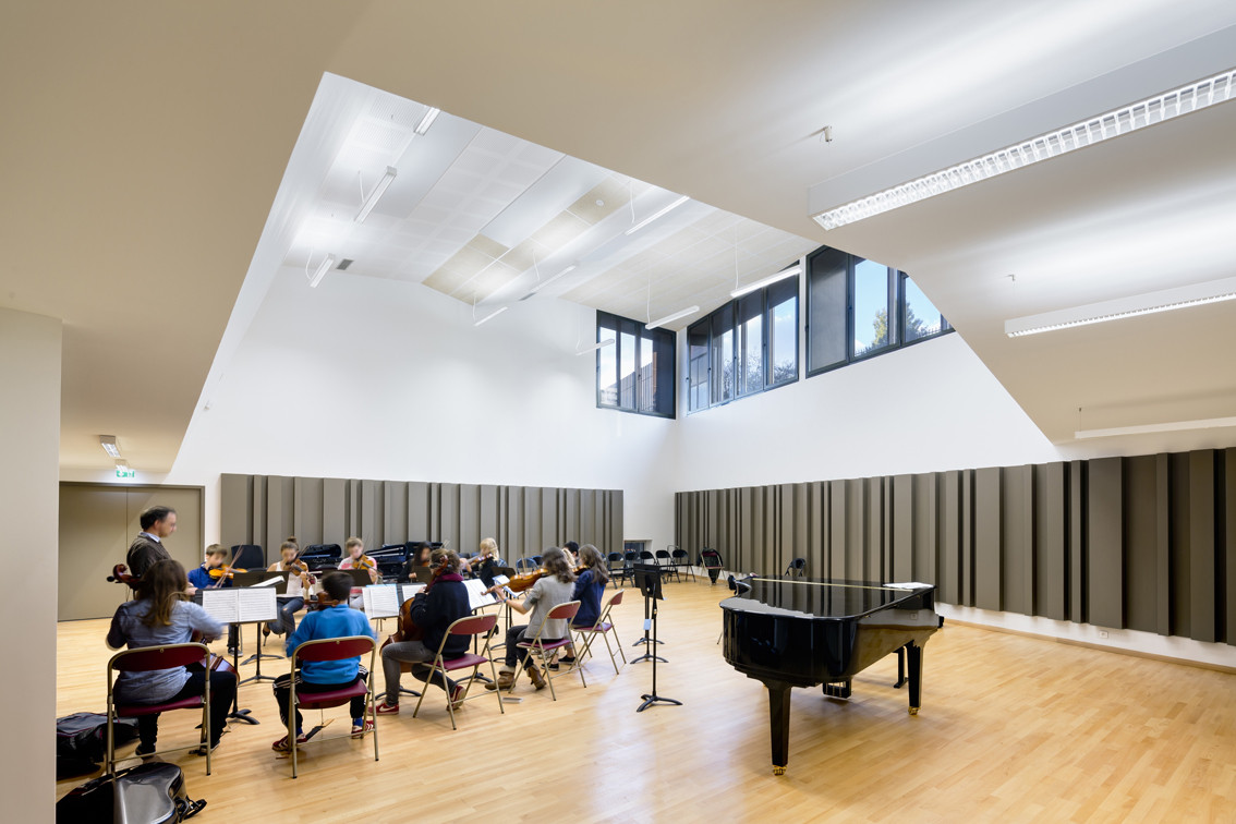 Galería de Conservatorio de Música en el Distrito 17 de Paris / Basalt