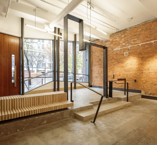 95 King Street East Studios & Lofts / Curran Gacesa Slote Architects - Image 2 of 19