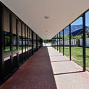 Escuela Internacional de Hout Bay / Luis Mira Architects + StudioMAS + Sergio Aguilar - Renovación