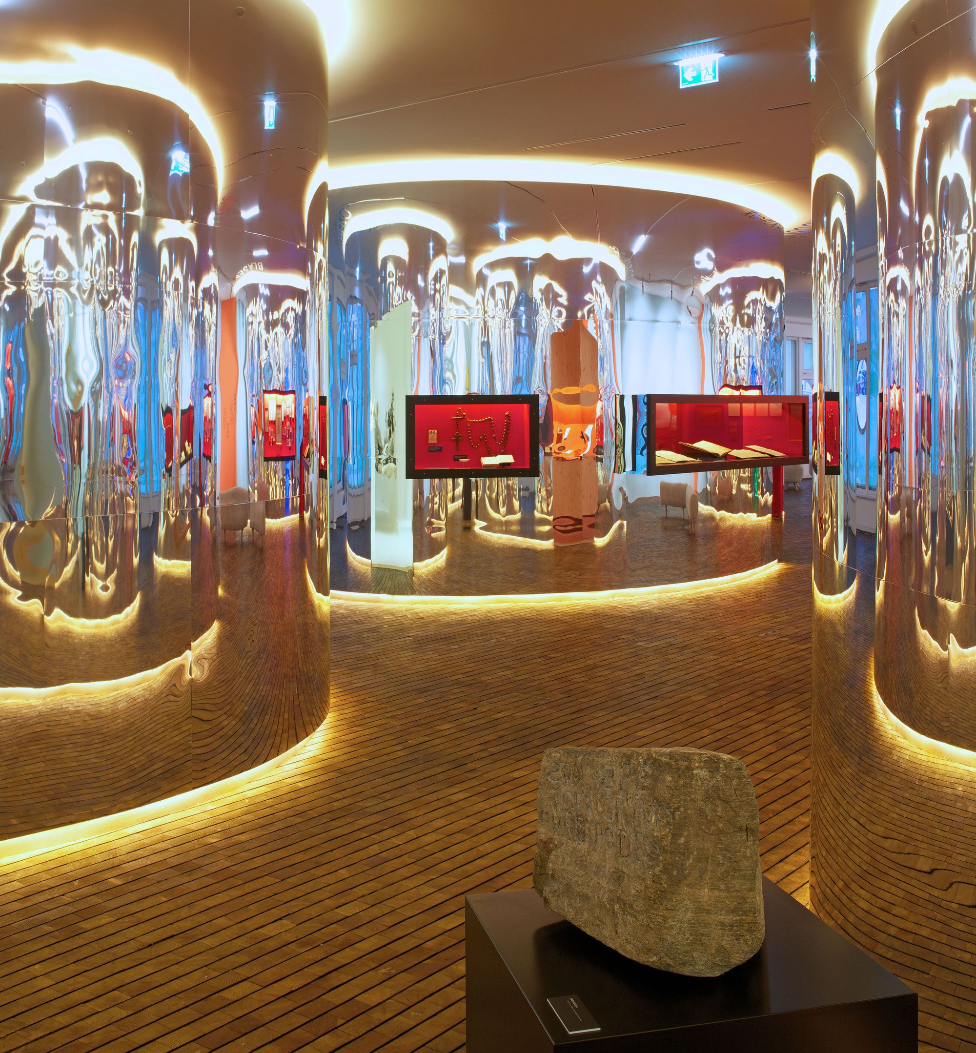 Exhibition at Alpinarium Galtür / Holzer Kobler, Courtesy of Günter Richard Wett