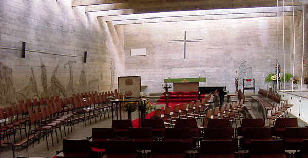 Clássicos da Arquitetura: Igreja São Bonifácio / Hans Broos - Cadeira