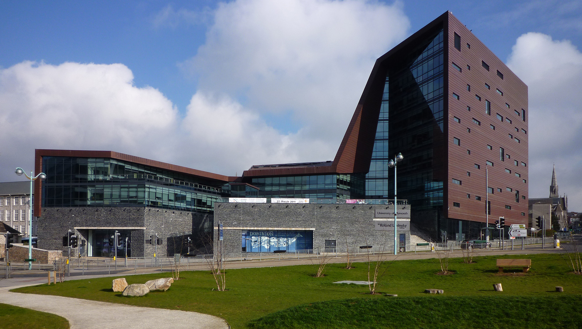 The Roland Levinsky Building. Image © Alan Coates / Flickr