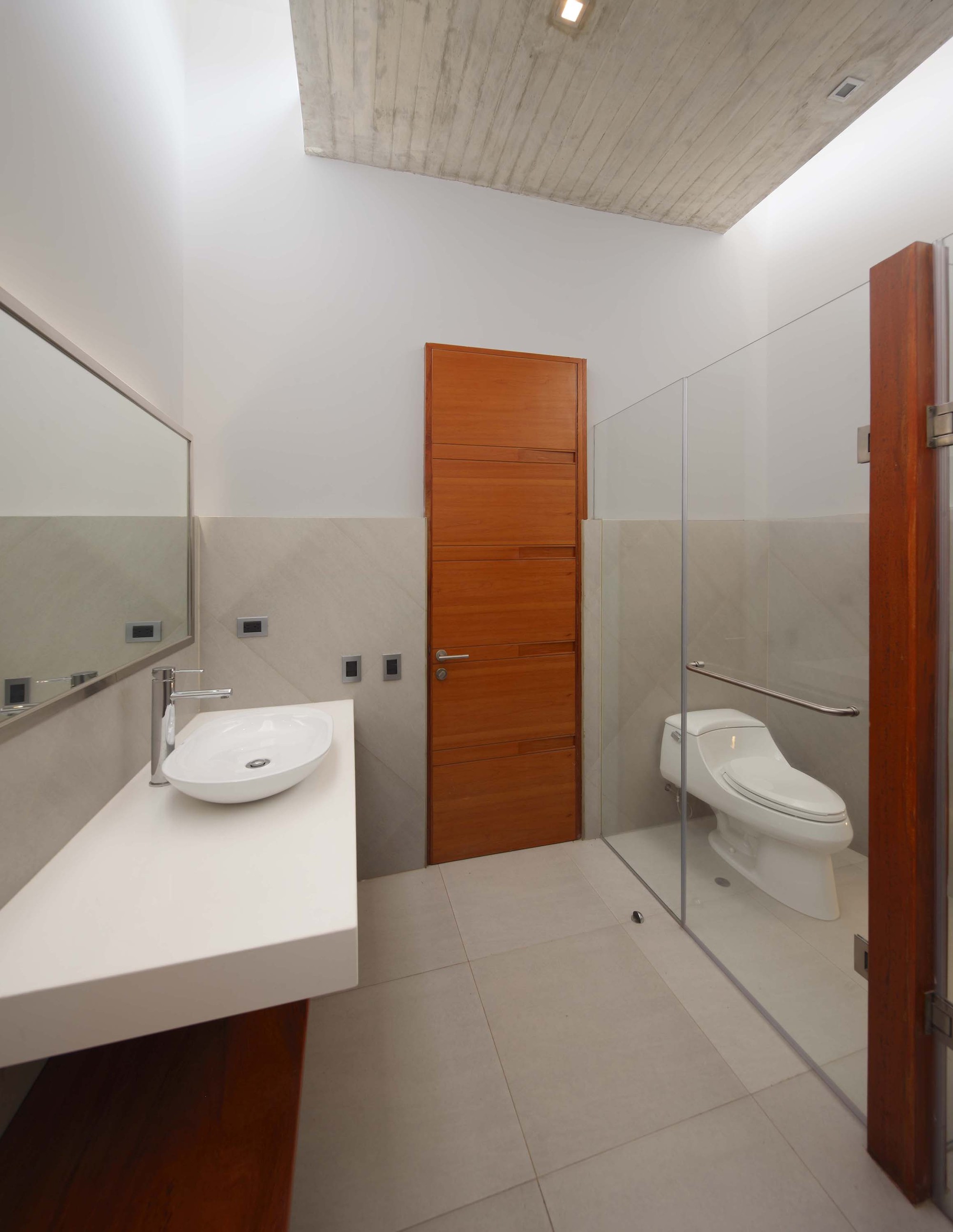 Gallery of Abanico House / Cynthia Seinfeld Lemlig - 24