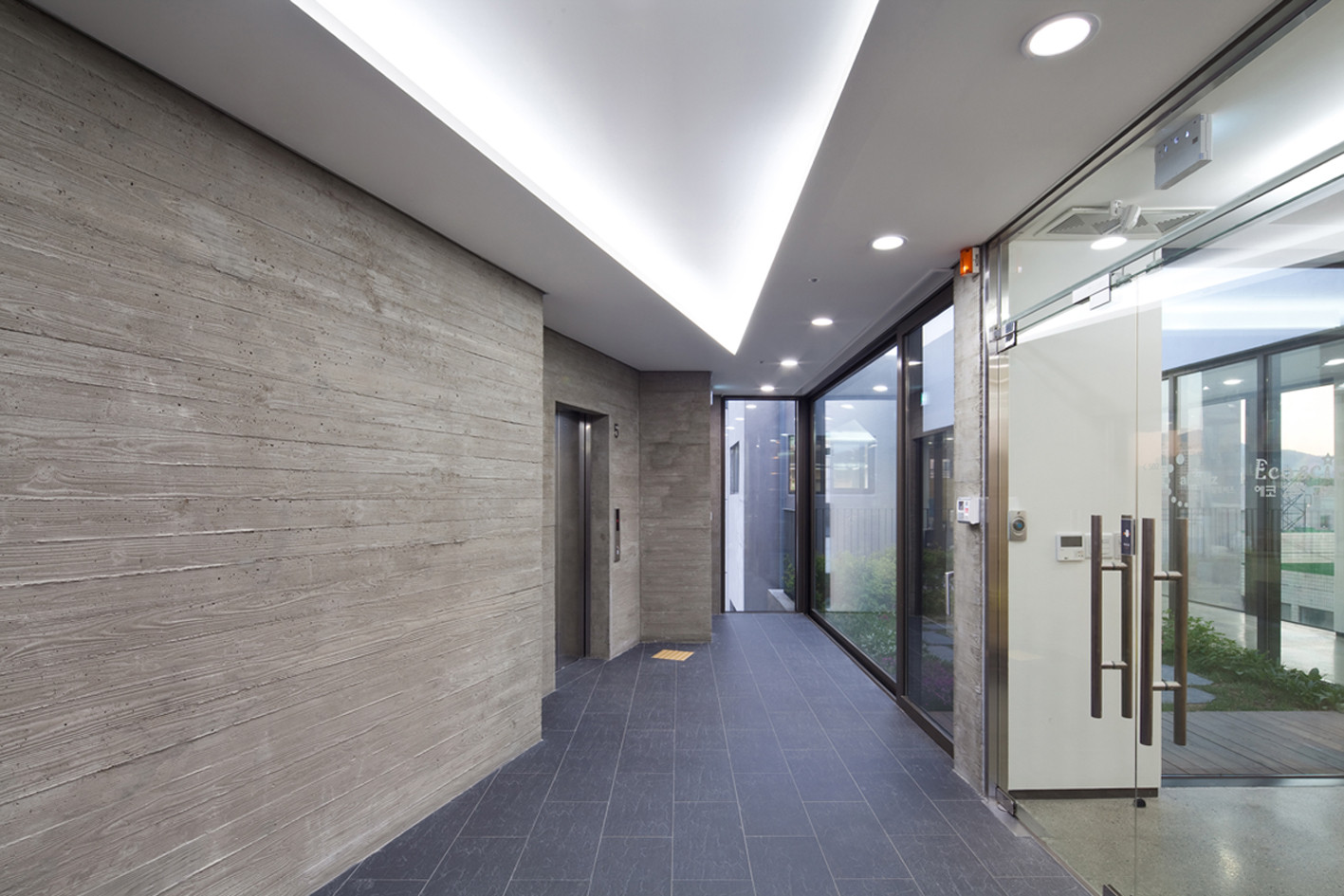 Gallery of Terrarium / Modo Architect Office 5