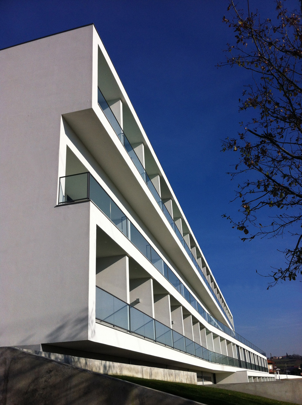 Edifício residencial para idosos / Atelier d'Arquitectura J. A. Lopes da Costa - Imagem 7 de 29