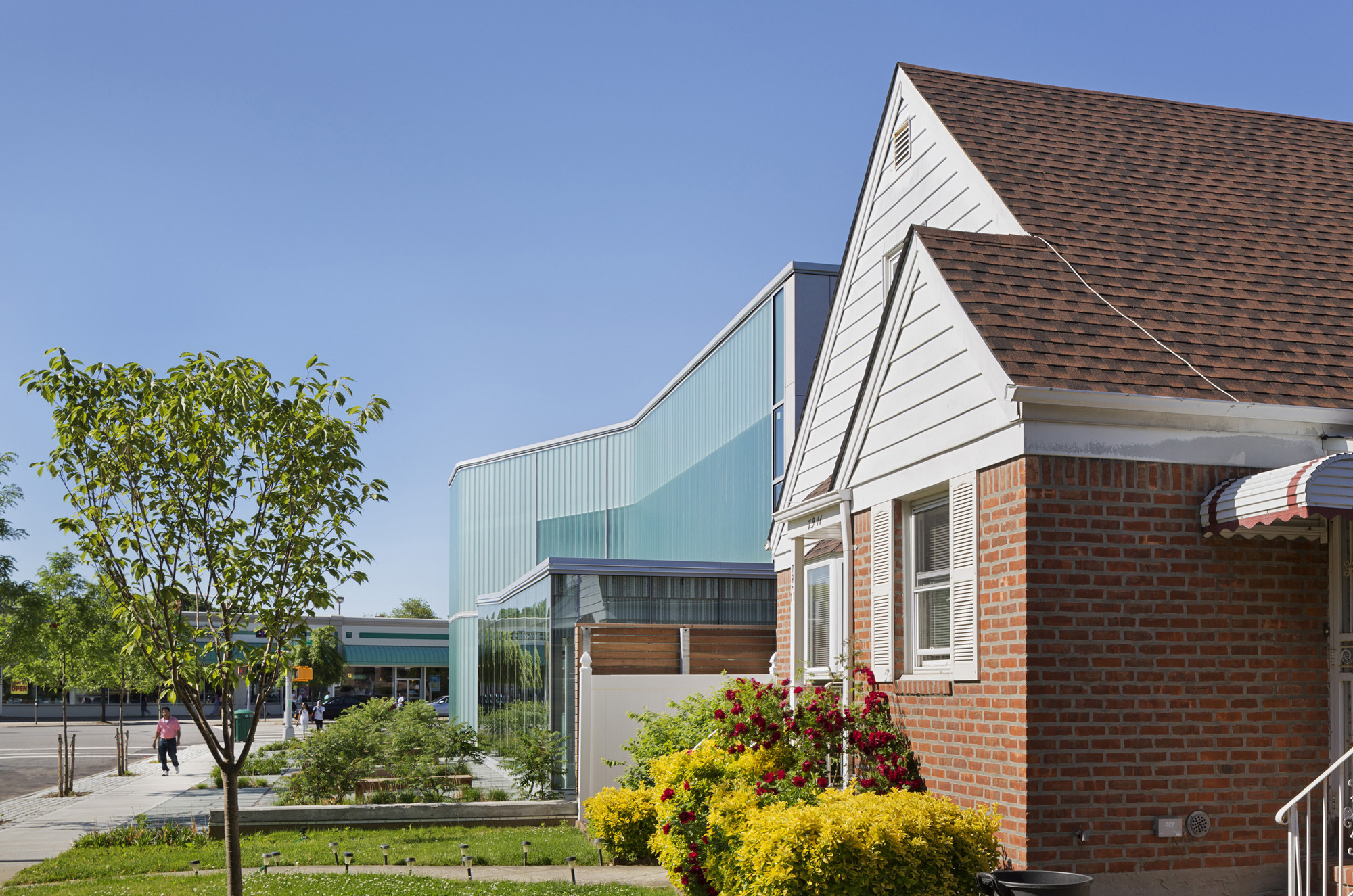 Gallery of Glen Oaks Branch Library / Marble Fairbanks 7