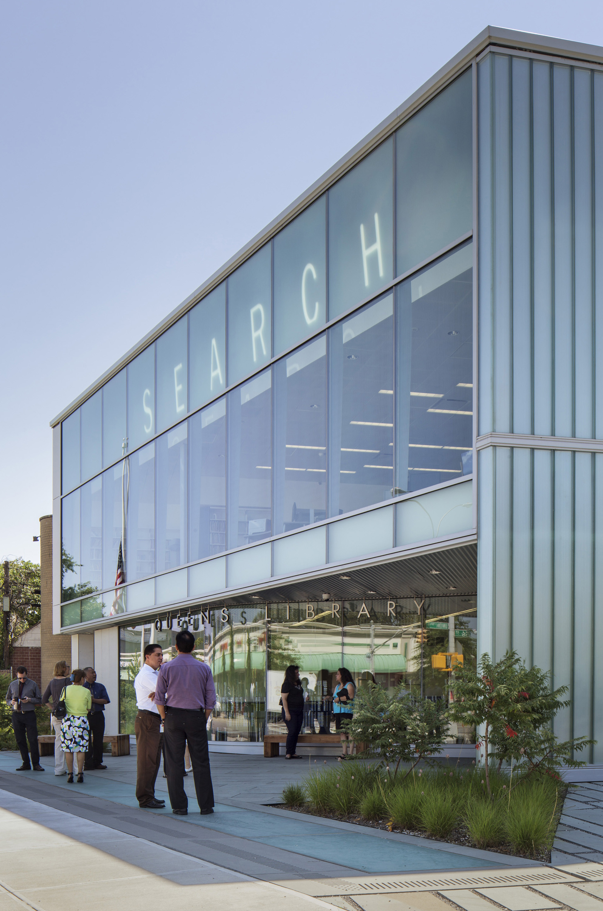 Gallery of Glen Oaks Branch Library / Marble Fairbanks 15