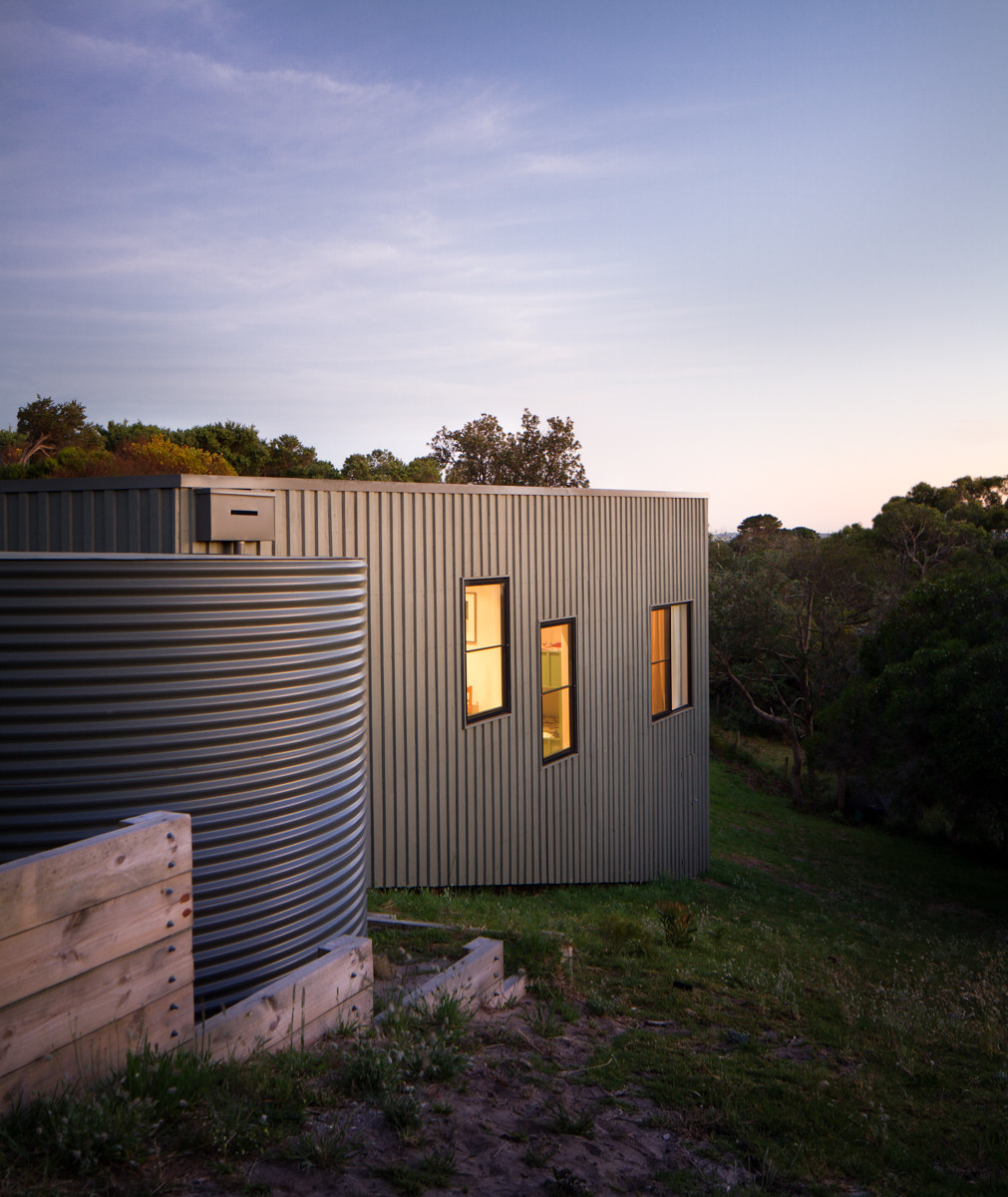 Gallery of Venus Bay Beach House / MRTN Architects 23