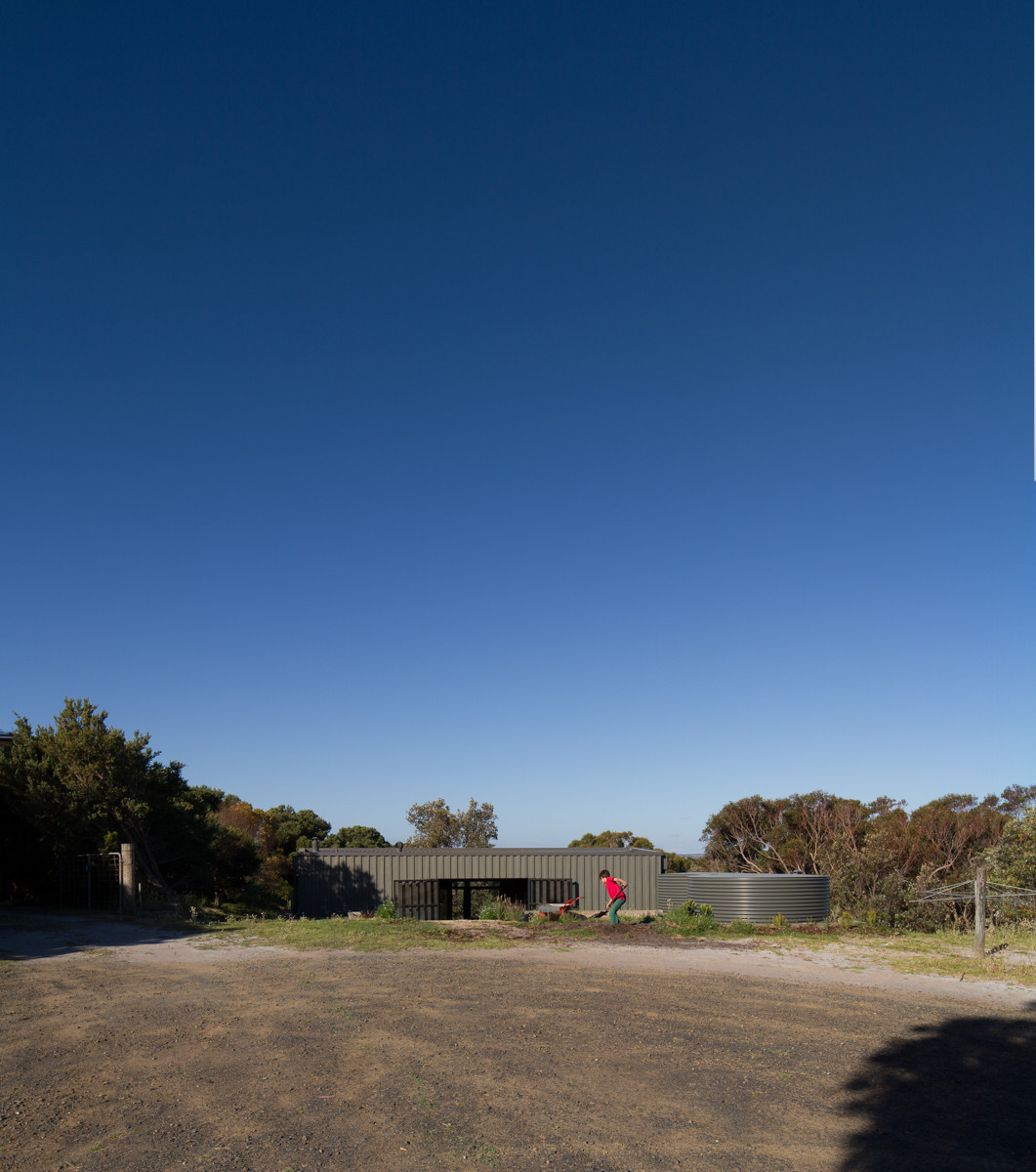 Gallery of Venus Bay Beach House / MRTN Architects 22