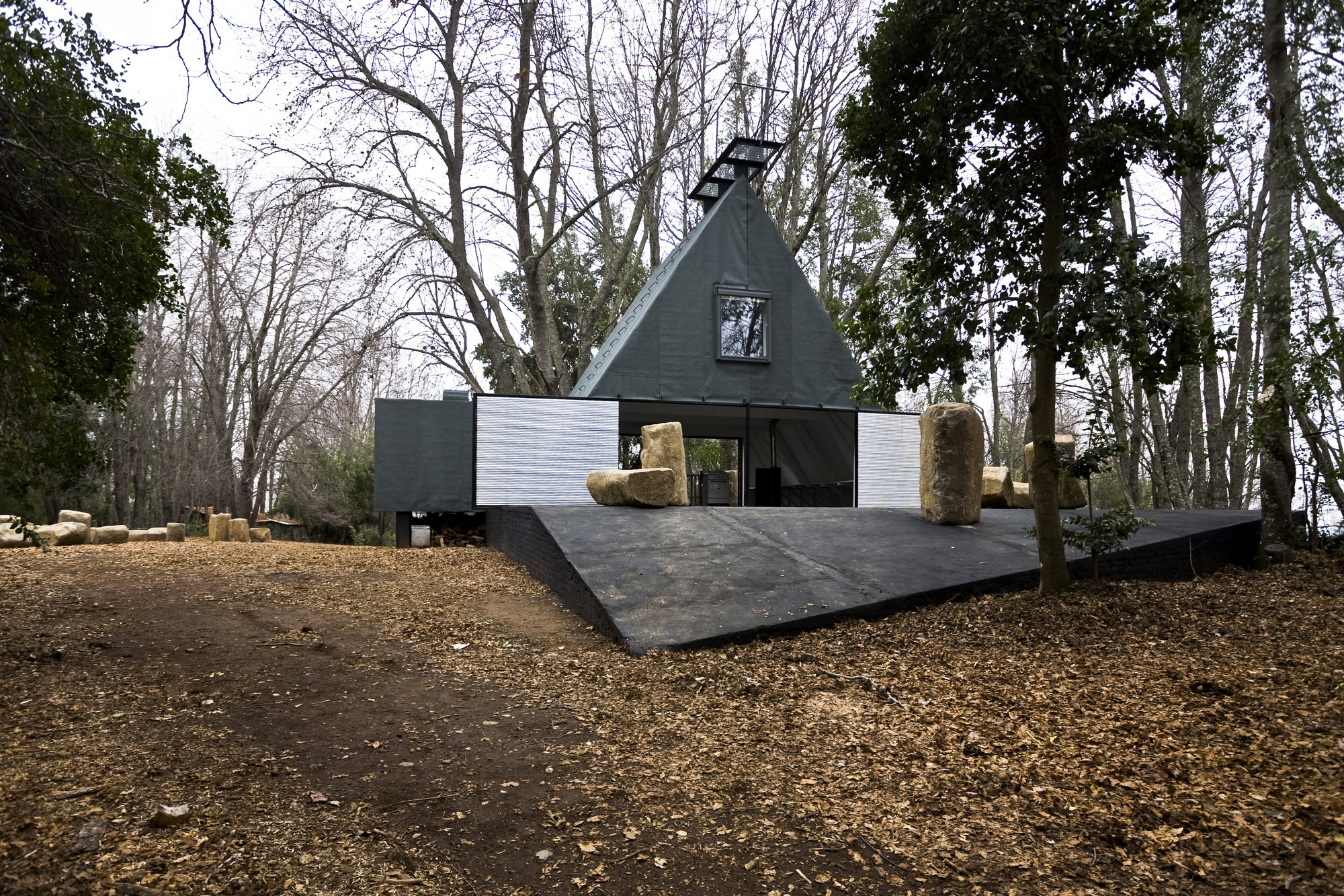 Casa A, Vilches, Chile, 2008 © Smiljan Radic, Fotografía por Gonzalo Puga