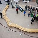 Estudiantes diseñan estructura de madera inspirada en la transformación de las ciudades - Image 1 of 4