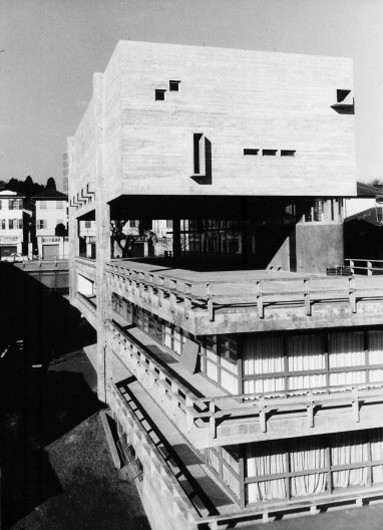 Clássicos da Arquitetura: Igreja São Bonifácio / Hans Broos - Imagem 8 de 31