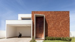 Taquari House / Ney Lima