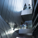 Emerson College Los Angeles / Morphosis Architects - Image 3 of 26