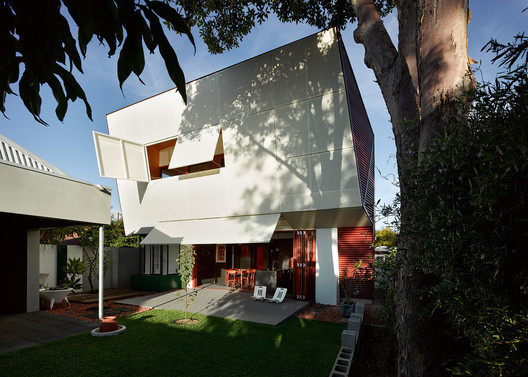 Casa 31_4 Room House / Caroline Di Costa Architect + Iredale Pedersen Hook Architects - Facade, Garden